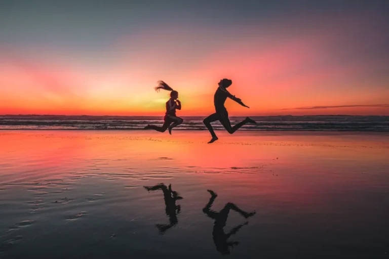 Pourquoi tout le Maroc s&rsquo;est mis à courir ? Le guide du coureur : hydratation, récupération, EAA
