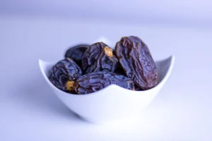 Bol de dattes pour le ftour du Ramadan