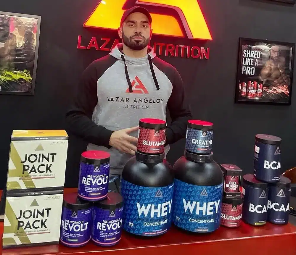 La gamme Lazar Angelov Nutrition sur un stand officiel de la marque