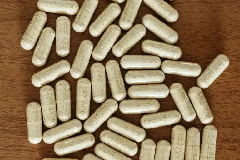 المكمّلات الغذائية التي لا يجب الجمع بينها أبداً (دليل المغاربة)