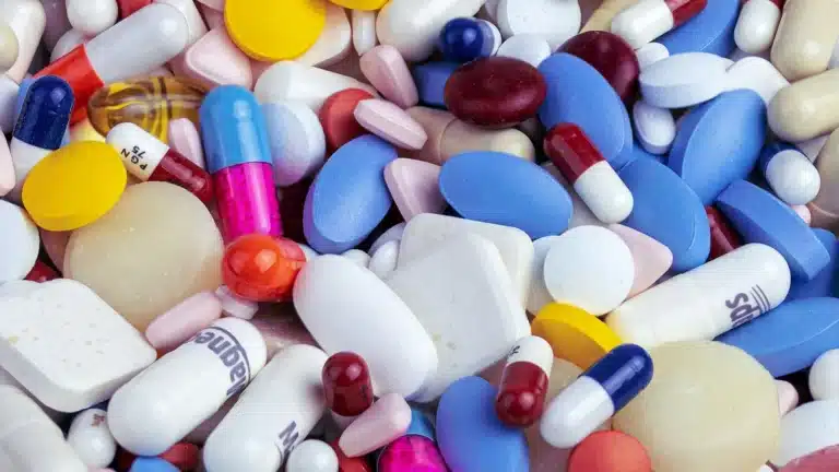 Surdosage de vitamines : les vrais risques, et ceux qui n&rsquo;existent pas