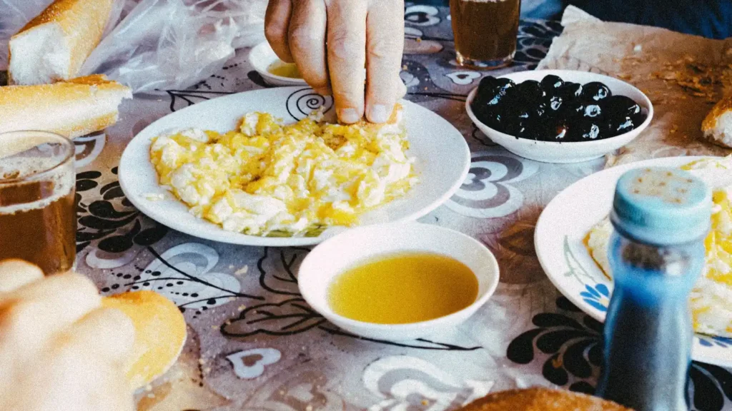 Whey au petit-déjeuner sans faire de sport : utile ou superflue ?